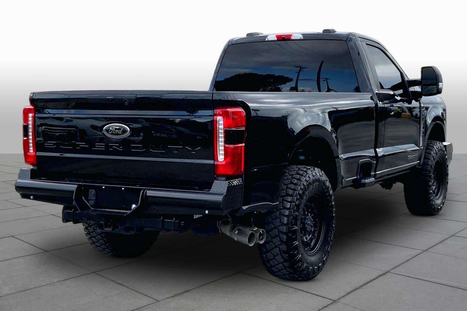 Used 2023 Ford F350 XLT w/ 360-Degree Camera Package AWD/4WD image 12