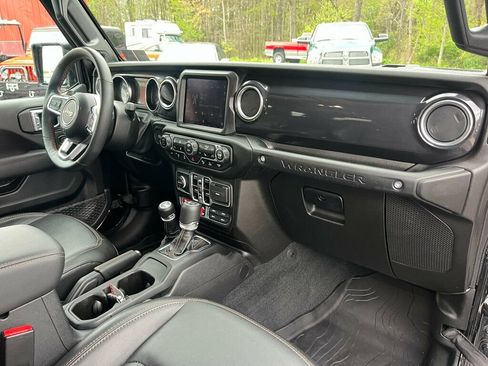 Used 2023 Jeep Wrangler Unlimited Rubicon 392 w/ Trailer Tow Package AWD/4WD image 49
