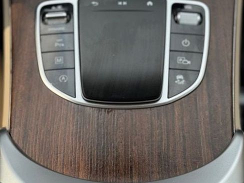 Used 2022 Mercedes-Benz GLC 300 4MATIC image 22