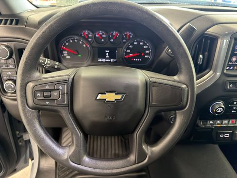 Used 2025 Chevrolet Silverado 1500 Custom AWD/4WD image 17