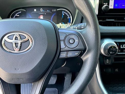 Used 2024 Toyota RAV4 XLE w/ Convenience Package AWD/4WD image 11