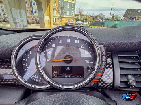 Used 2016 MINI Cooper S image 2