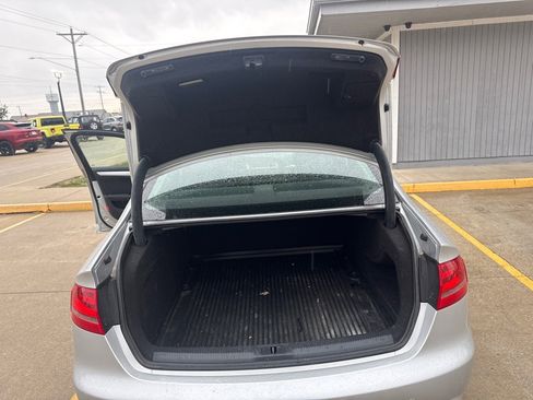 Used 2013 Audi A4 2.0T Premium image 12