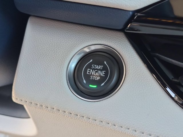 Used 2025 Buick Enclave Avenir AWD/4WD image 22