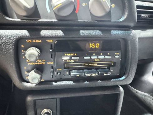 Used 1993 Chevrolet Camaro Z28 RWD image 45