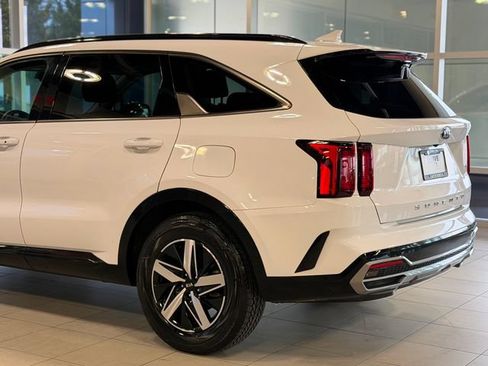 Used 2021 Kia Sorento S w/ Panoramic Sunroof Package FWD image 13