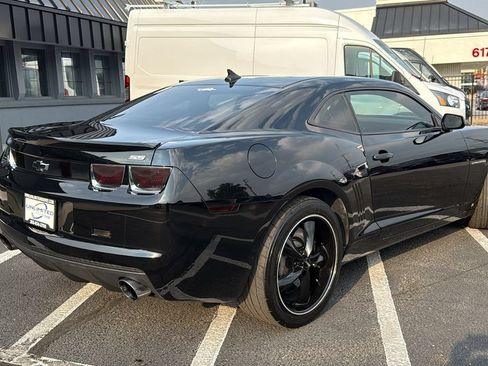 Used 2010 Chevrolet Camaro SS RWD image 3