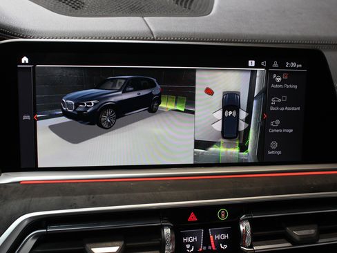 Used 2023 BMW X5 xDrive40i w/ M Sport Package image 69