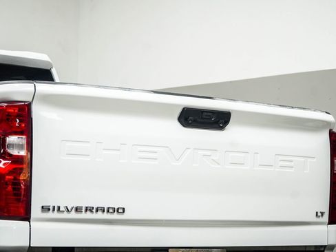 Used 2025 Chevrolet Silverado 2500 LT w/ Convenience Package AWD/4WD image 13