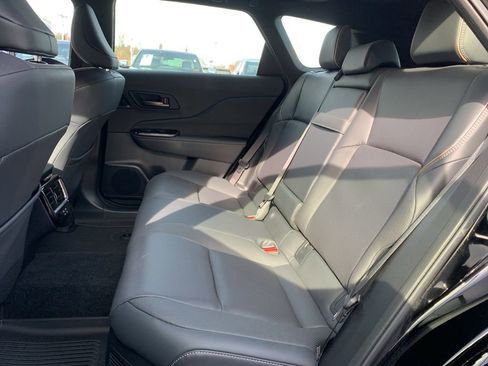 Used 2025 Toyota Crown Signia image 13