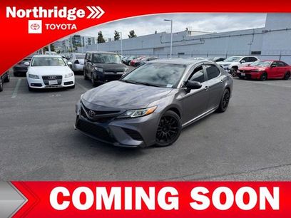 Used 2020 Toyota Camry SE w/ Carpet Mat Package