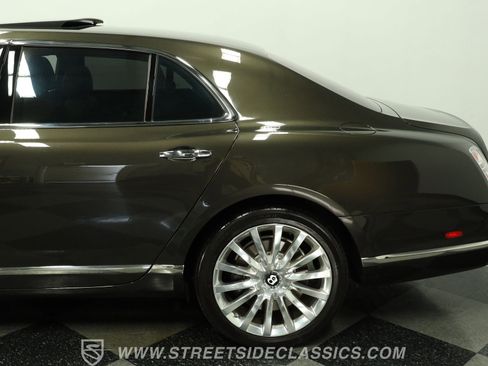 Used 2020 Bentley Mulsanne RWD image 24