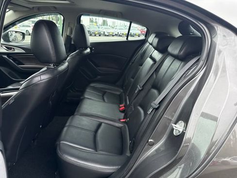 Used 2017 MAZDA MAZDA3 Touring FWD image 14