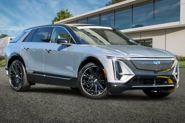 Certified 2024 Cadillac Lyriq Luxury w/ Nappa Leather Package AWD/4WD image 1