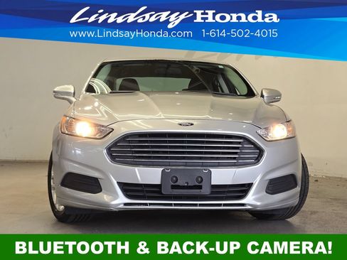Used 2015 Ford Fusion SE FWD image 2