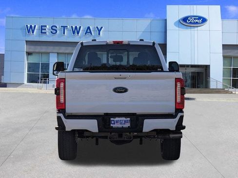 New 2026 Ford F250 Lariat w/ Black Appearance Package image 5