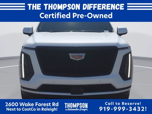Used 2025 Cadillac Escalade Sport Platinum w/ LPO, Floor Liner Package AWD/4WD image 8