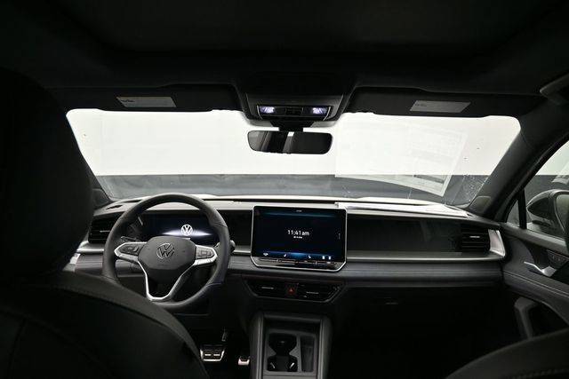 New 2026 Volkswagen Tiguan SE R-Line AWD/4WD image 10