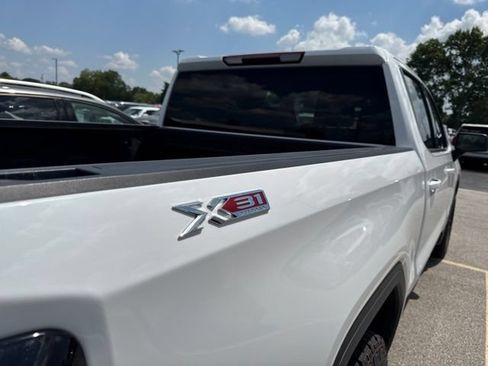 Used 2024 GMC Sierra 1500 Elevation AWD/4WD image 7