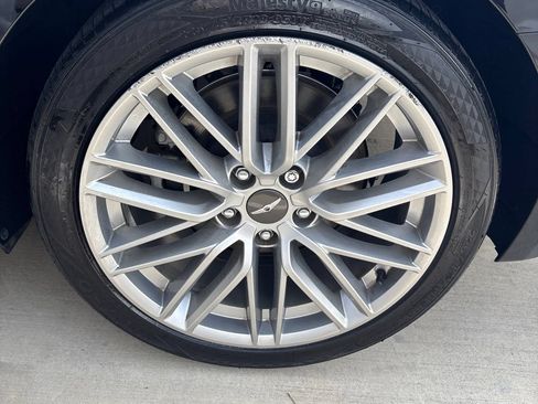 Used 2021 Genesis G70 2.0T RWD image 17