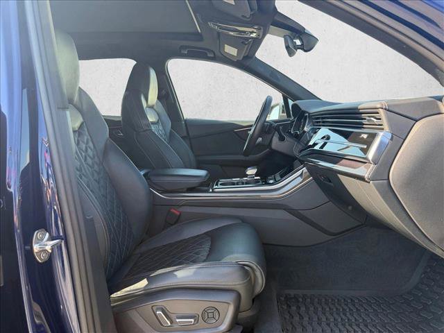Used 2022 Audi SQ7 Premium Plus AWD/4WD image 25