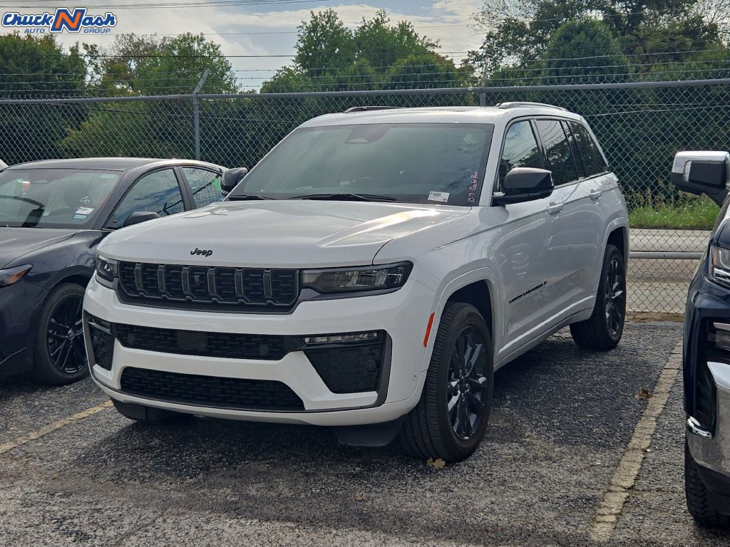 Used 2026 Jeep Grand Cherokee Limited AWD/4WD image 3