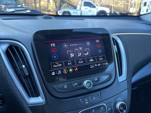 Used 2024 Chevrolet Malibu LT image 10