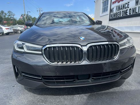 Used 2022 BMW 530i xDrive AWD/4WD image 3