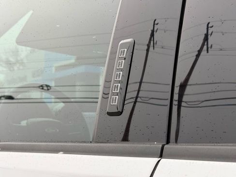 Used 2023 Ford F150 Lariat w/ Equipment Group 502A High image 44