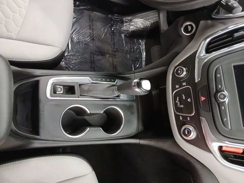 Used 2019 Chevrolet Equinox LS w/ LS Convenience Package FWD image 35