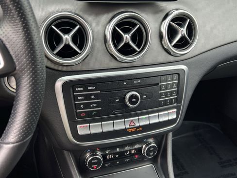 Used 2020 Mercedes-Benz GLA 250 4MATIC image 19