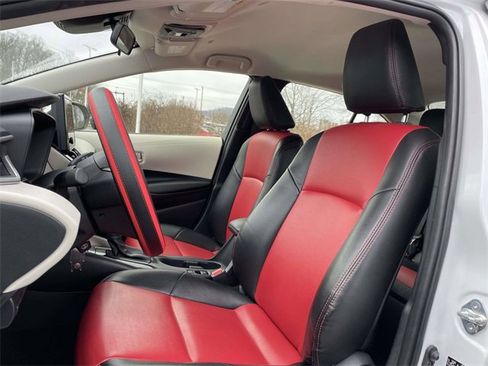 Used 2023 Toyota Corolla LE image 19