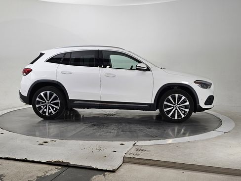 Used 2021 Mercedes-Benz GLA 250 4MATIC image 2