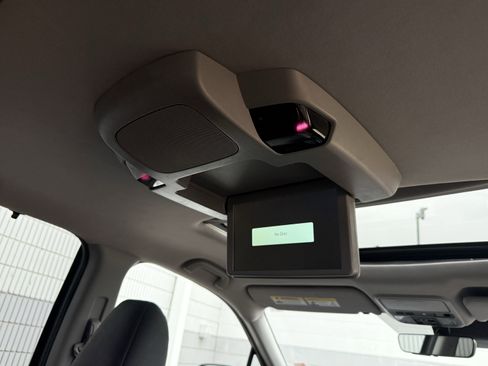 Used 2022 Honda Pilot Touring image 10