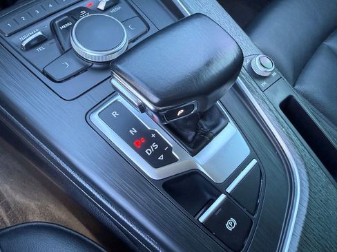Used 2018 Audi A4 2.0T Premium image 21