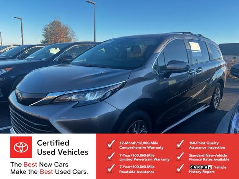 Certified 2024 Toyota Sienna XLE image 5