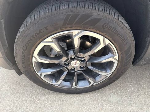 Used 2025 GMC Terrain Elevation w/ Elevation Premium Package AWD/4WD image 2