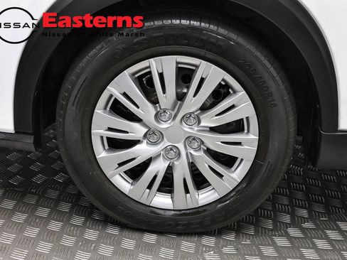Used 2023 Nissan Kicks S FWD image 31