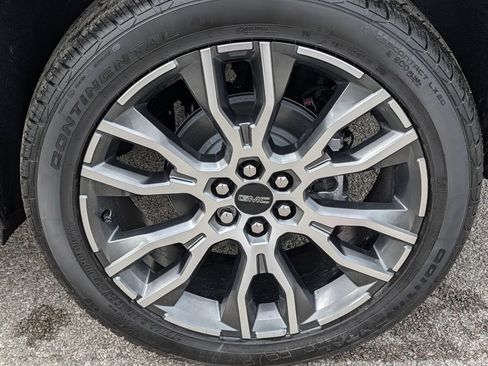 New 2026 GMC Acadia Denali Ultimate w/ LPO, Floor Liner Package AWD/4WD image 10