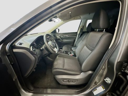 Used 2019 Nissan Rogue SV AWD/4WD image 13