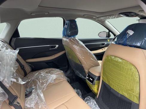 New 2026 Hyundai Sonata Limited FWD image 17