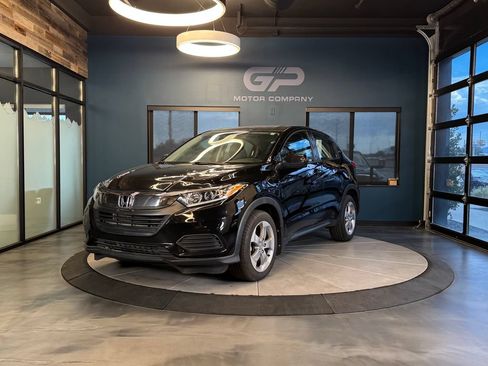 Used 2021 Honda HR-V LX image 7