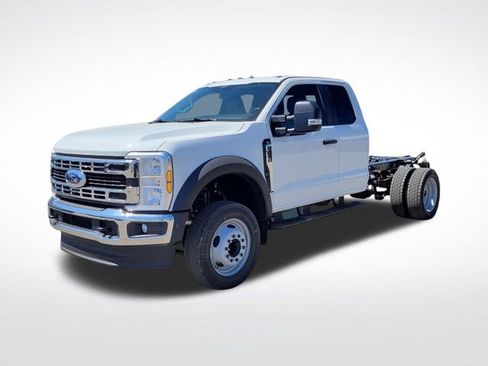 New 2025 Ford F450 XL w/ XL Chrome Package image 2