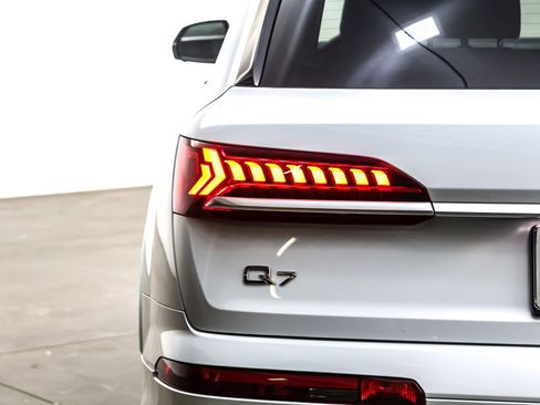 Used 2023 Audi Q7 3.0T Prestige image 16