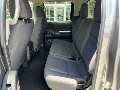 Used 2024 Nissan Frontier S AWD/4WD image 13