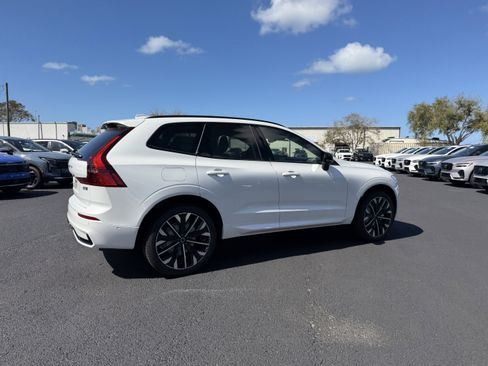 New 2026 Volvo XC60 B5 Ultra w/ Climate Package image 3