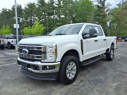 Used 2024 Ford F250 XLT AWD/4WD image 5