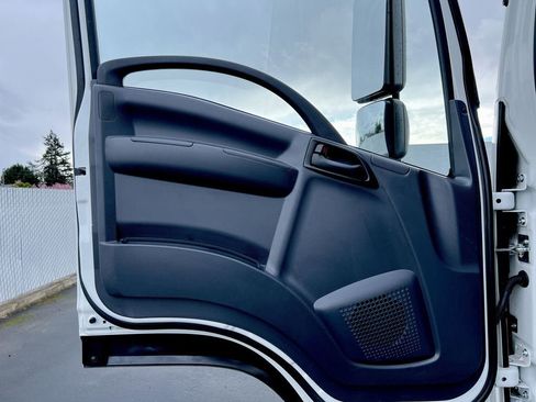 New 2024 Chevrolet Low Cab Forward 6500XD RWD image 39