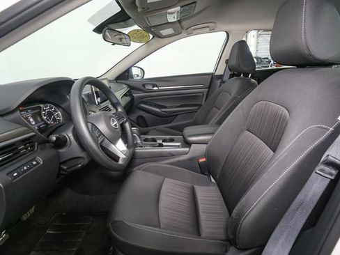 Used 2025 Nissan Altima 2.5 SV image 33