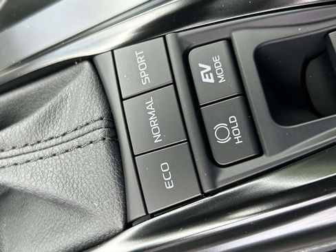New 2026 Toyota Camry SE FWD image 21